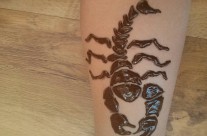 Henna scorpion
