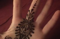 Henna palm design